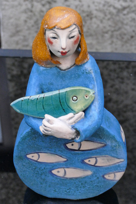 FISHWIFE ceramic girl h 40cm SOLD